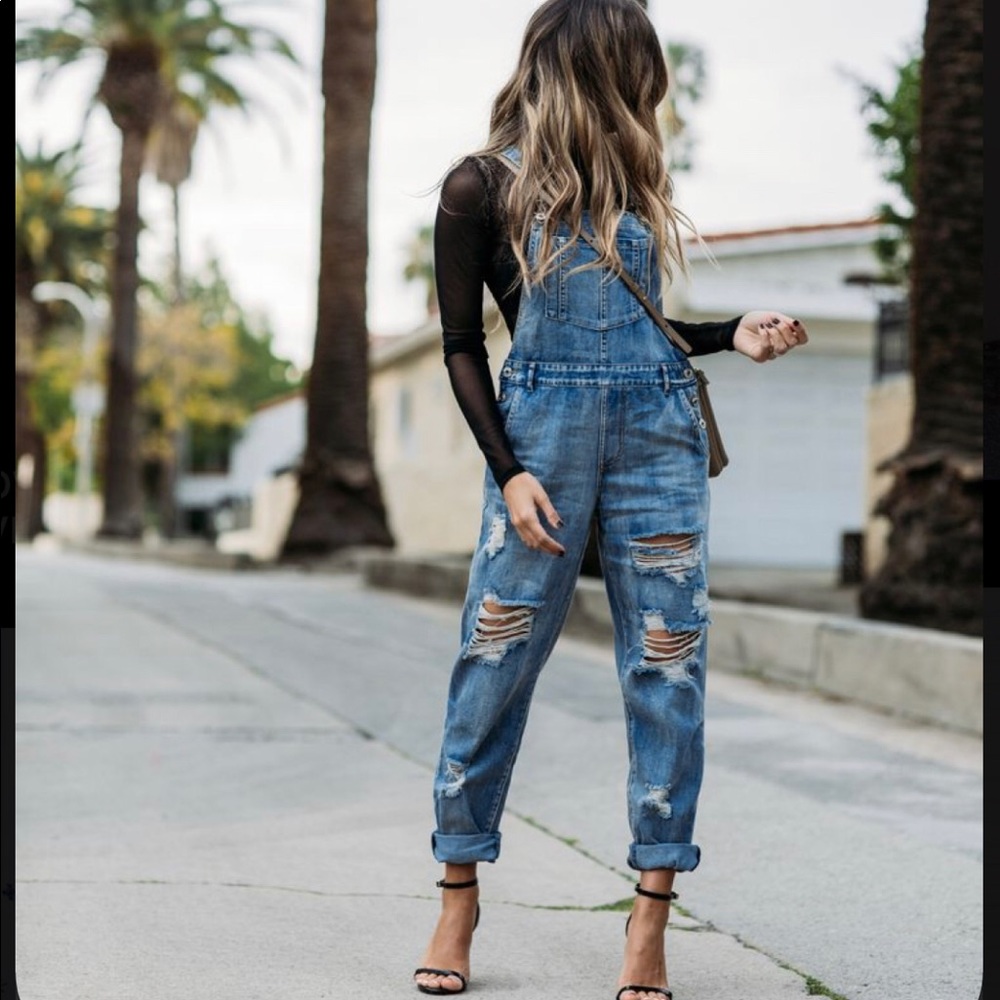 Nature size 8 distressed overall pants